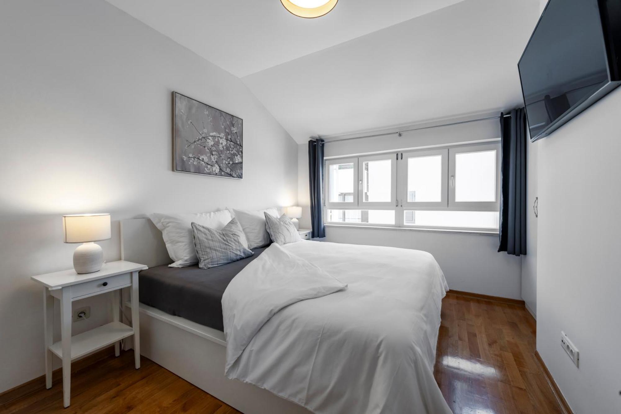 Apartment Prestige 7 *